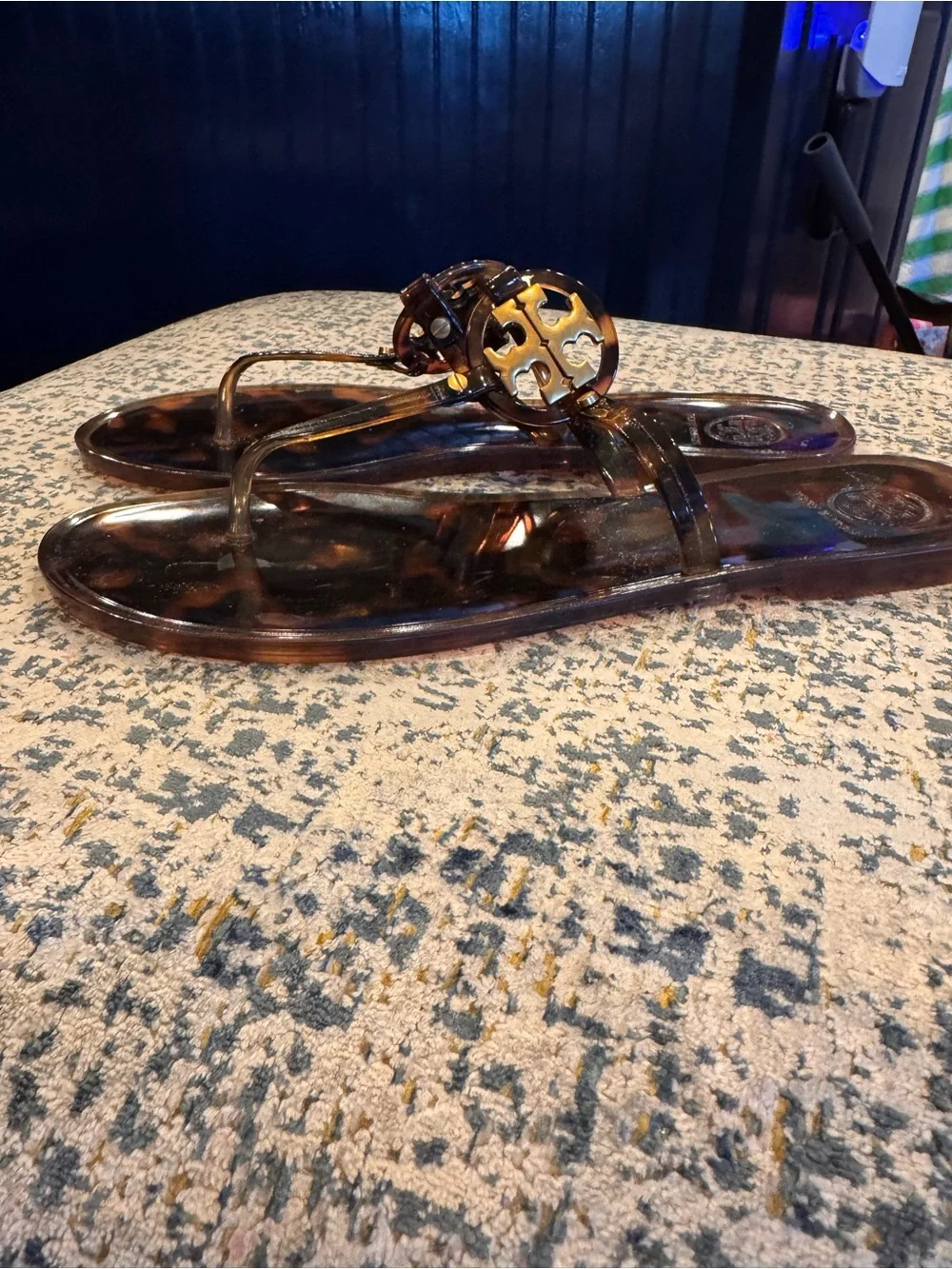 Tory Burch Mini Miller Tortoiseshell Jelly Logo Thong Sandals - Size 9
